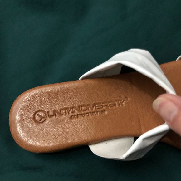 UNITY IN DIVERSITY Sandals "Aguanis," Flat Slide, Women US Sz 7.5, White Leather - Picture 3 of 4